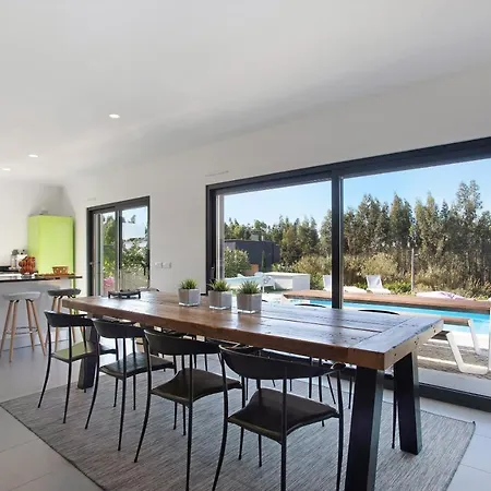 33 Villa Nadadouro